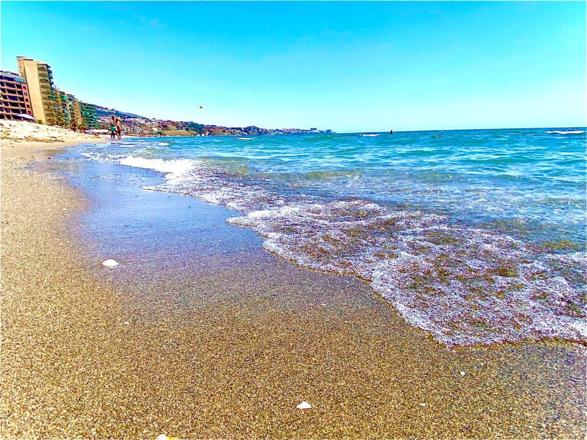 Sand & Salt Clouds Fuengirola Bagian luar foto