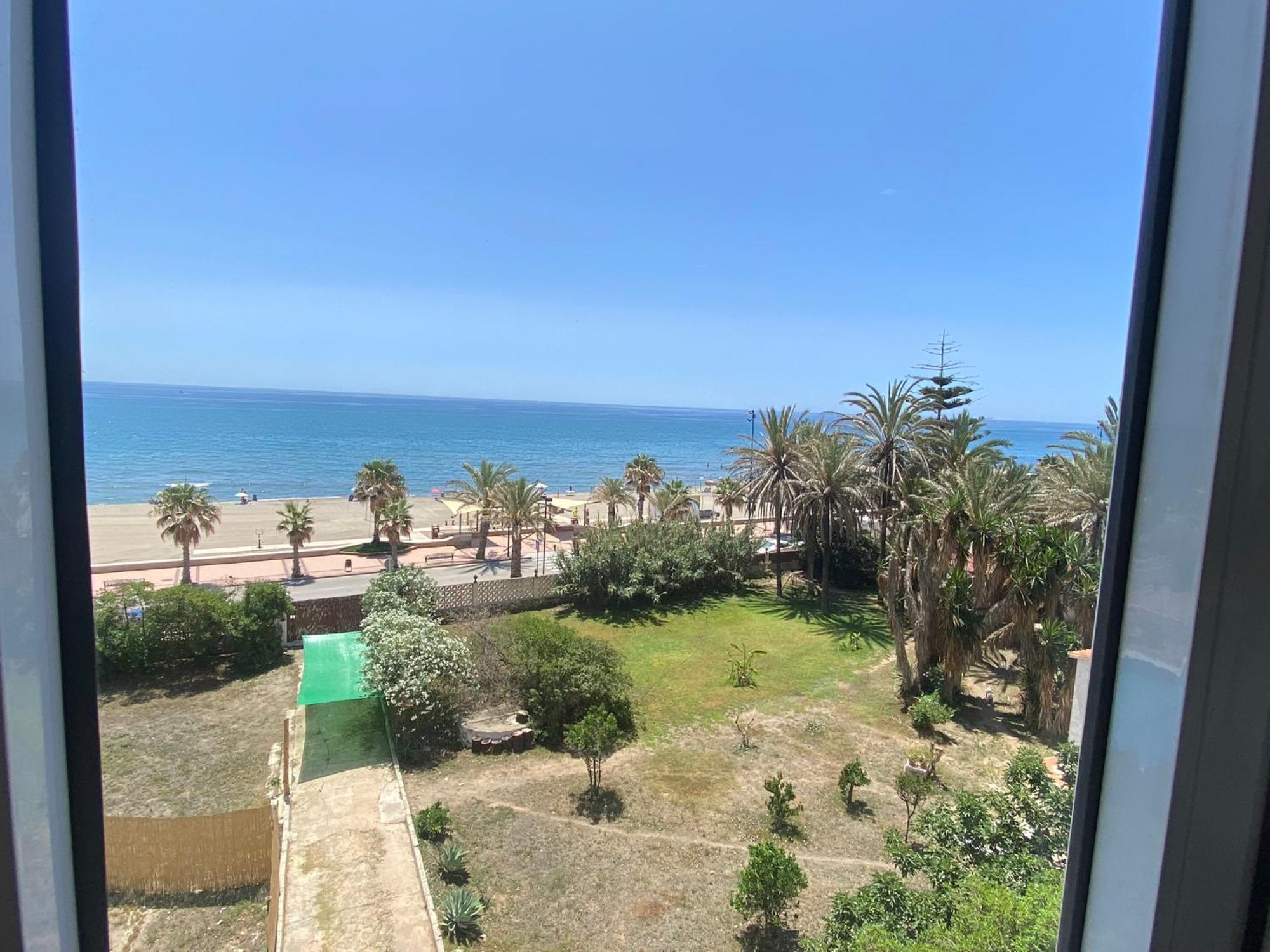 Sand & Salt Clouds Fuengirola Bagian luar foto